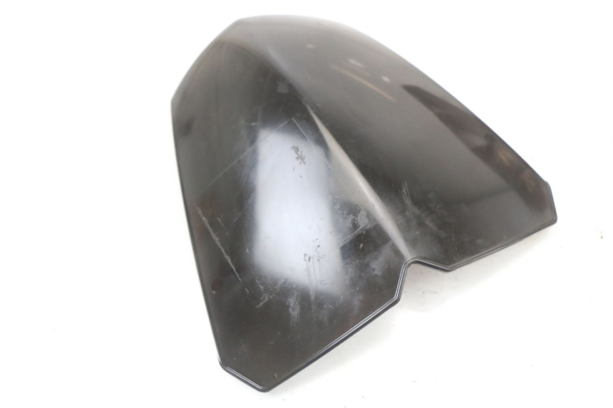 photo de PARABRISAS PEUGEOT KISBEE 4T 50 (2010 - 2017) - Zoom do estado de desgaste