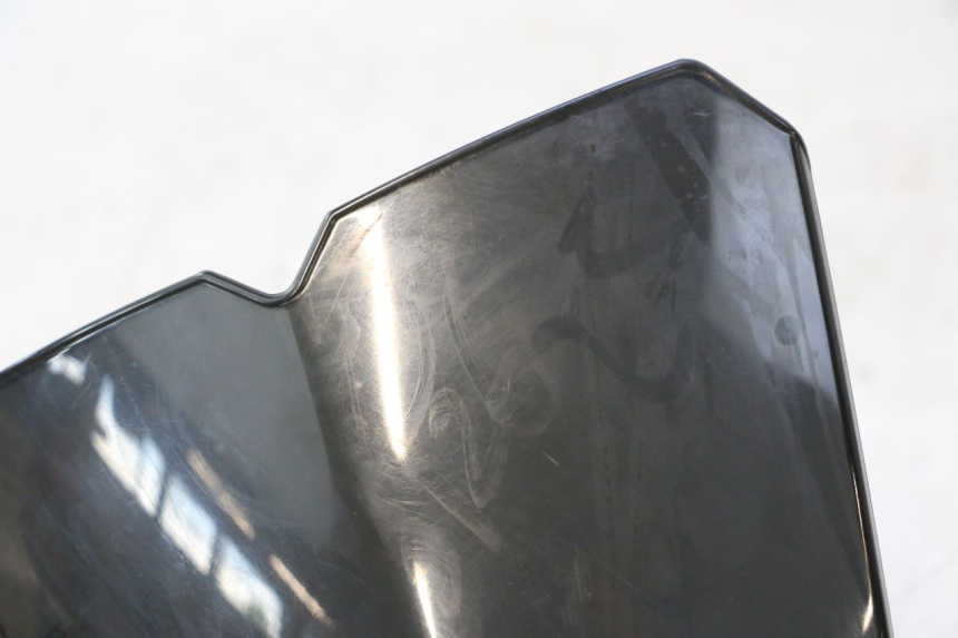 photo de DEFLETOR DE VENTO PEUGEOT KISBEE 4T 50 (2023 - 2026) - Detalhe da peça