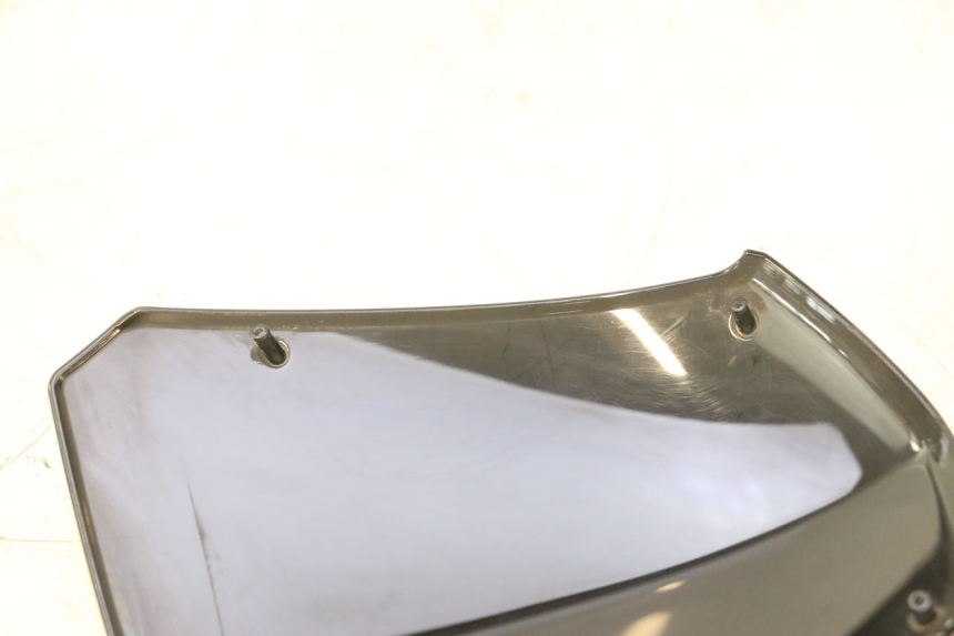 photo de DEFLETOR DE VENTO PEUGEOT KISBEE 4T 50 (2023 - 2026) - Pontos de fixação