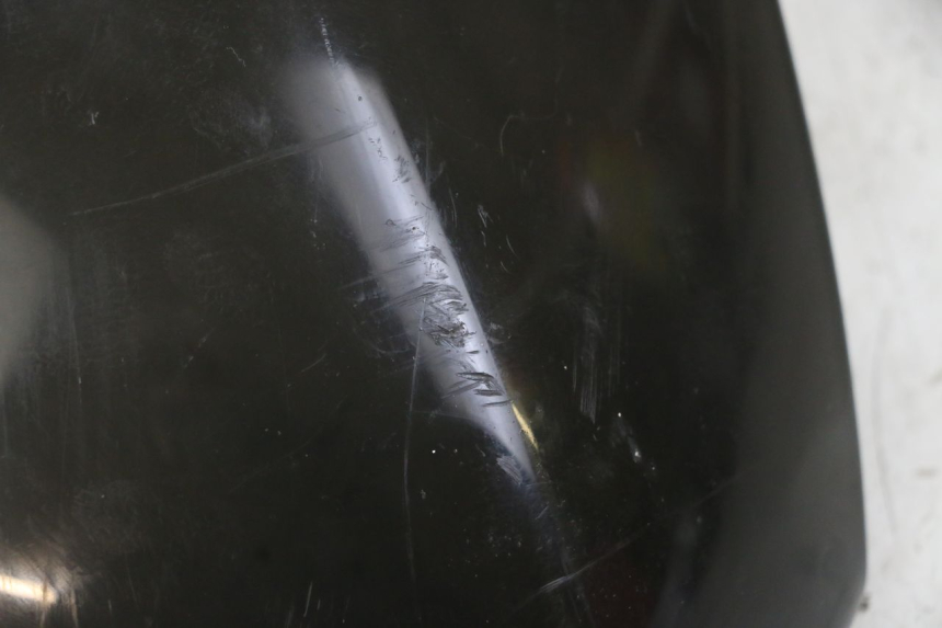 photo de PARABRISAS PEUGEOT KISBEE 2T 50 (2010 - 2017) - Zoom do estado de desgaste