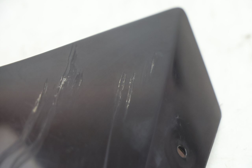 photo de DEFLETOR DE VENTO RAZZO QTR 50 (2011 - 2018) - Zoom do estado de desgaste