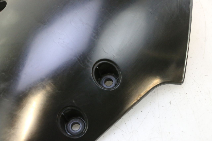 photo de DEFLETOR DE VENTO KYMCO SUPER 8 2T 50 (2007 - 2013) - Pontos de fixação