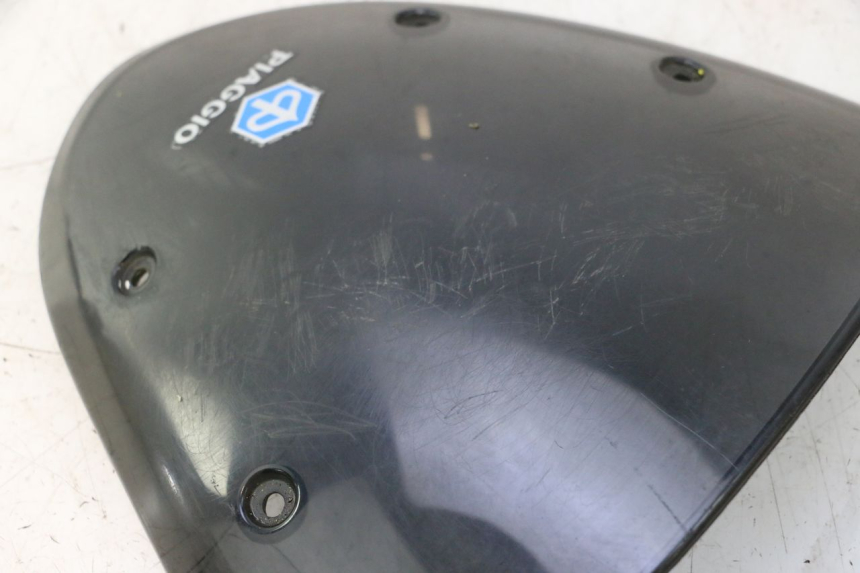 photo de DEFLETOR DE VENTO PIAGGIO TYPHOON 50 (2000 - 2009) - Zoom do estado de desgaste