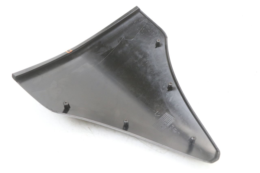 photo de PARABRISAS PIAGGIO X10 125 (2012 - 2017) - Pontos de fixação