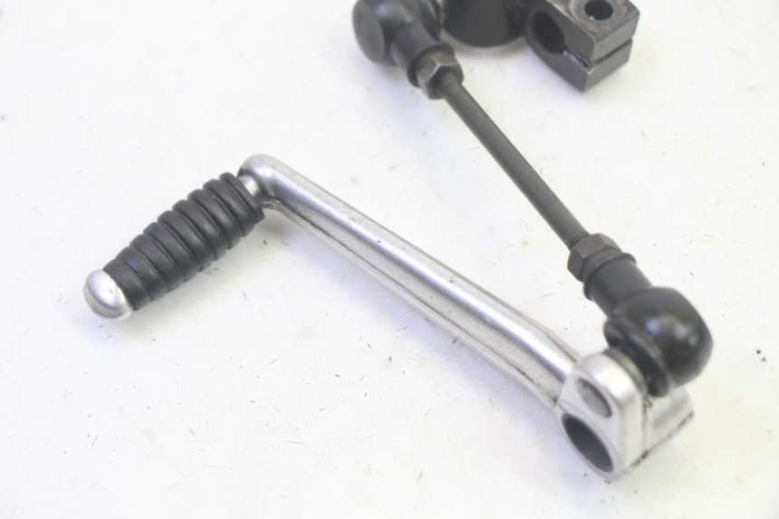 photo de SELETOR DE MARCHAS KAWASAKI GPZ RX 1000 (1986 - 1988) - Zoom do estado de desgaste