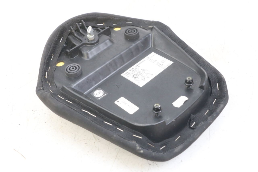 photo de BANCO TRASEIRO YAMAHA AEROX 2T 50 (2013 - 2017) - Outro ângulo de visão