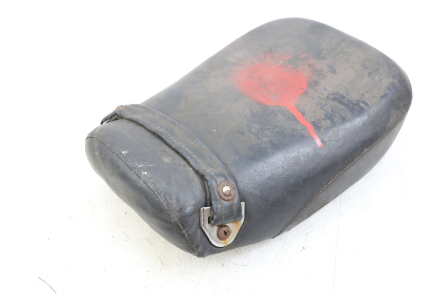 photo de BANCO TRASEIRO HYOSUNG GV AQUILA 125 (2000 - 2009) - Pontos de fixação