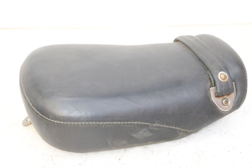 photo de BANCO TRASEIRO HYOSUNG GV AQUILA 125 (2000 - 2009) - Pontos de fixação