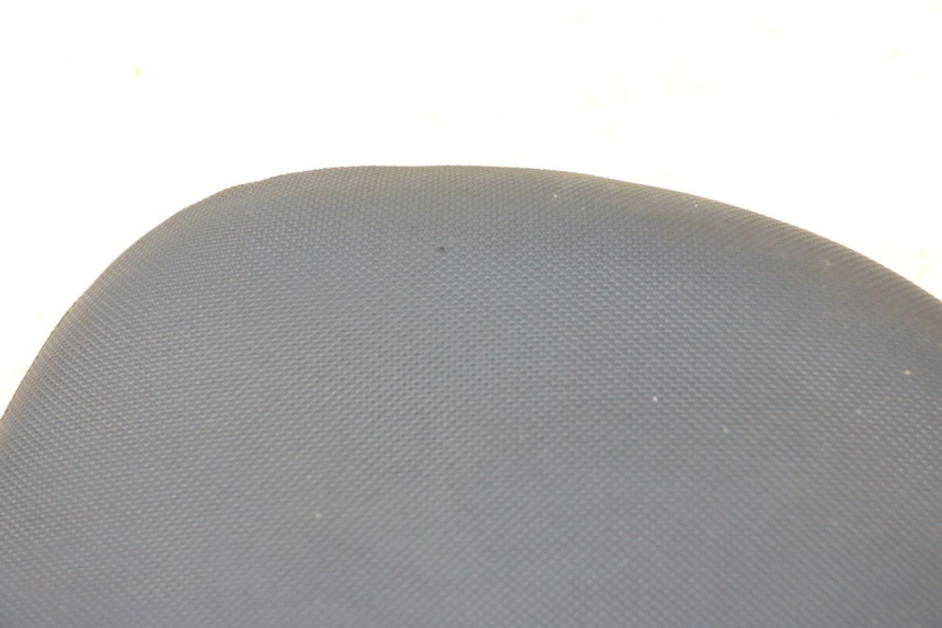 photo de BANCO TRASEIRO BMW C1 125 (2000 - 2003) - Detalhe da peça