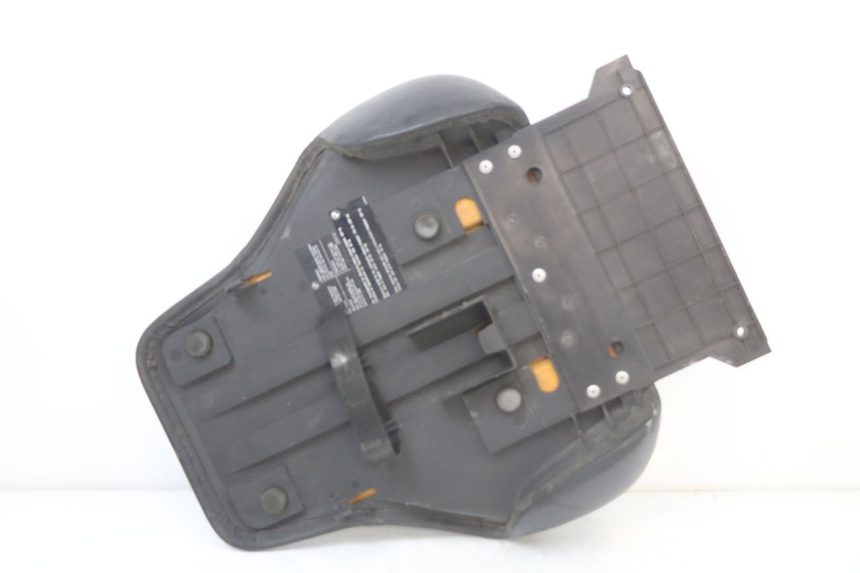 photo de BANCO TRASEIRO BMW C1 125 (2000 - 2003) - Pontos de fixação