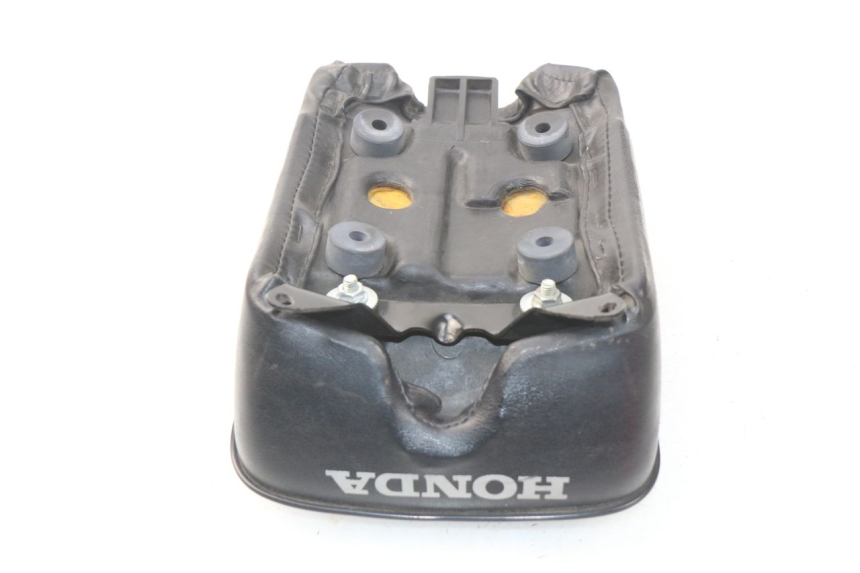 photo de BANCO TRASEIRO HONDA CA REBEL 125 (1995 - 2001) - Zoom do estado de desgaste
