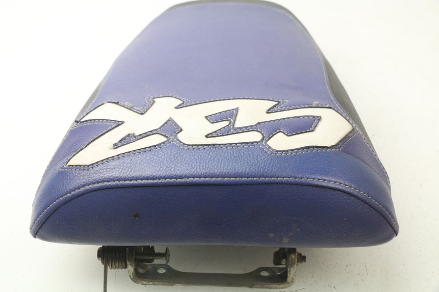 photo de BANCO TRASEIRO HONDA CBR 919 RR FIREBLADE 900 (1998 - 1999) - Zoom do estado de desgaste