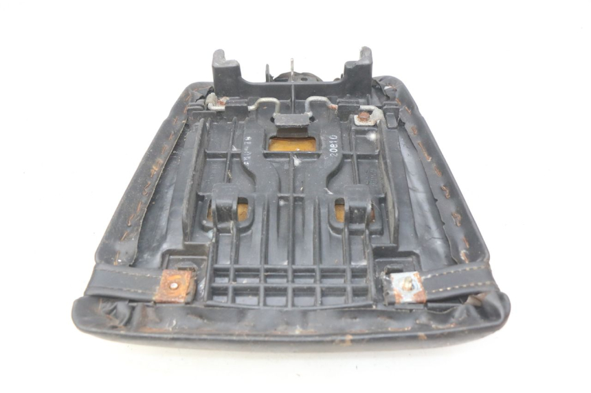 photo de BANCO TRASEIRO HONDA CBR RR FIREBLADE 900 (1992 - 1994) - Detalhe da peça