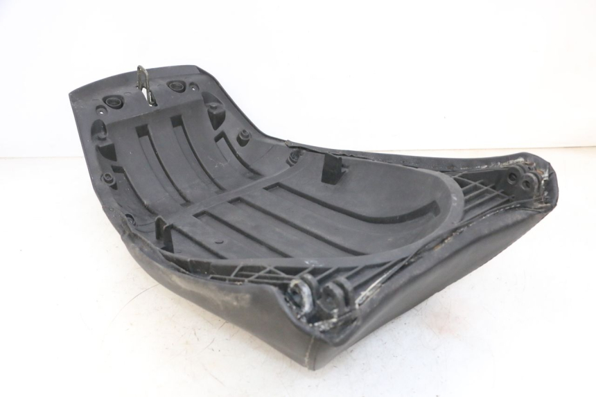 photo de BANCO TRASEIRO JM MOTORS GTS 125 (2015 - 2019) - Ampliação técnica