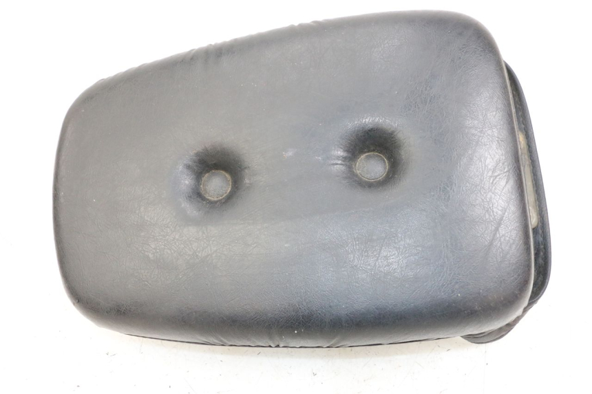 photo de BANCO TRASEIRO SUZUKI GZ MARAUDER 125 (1998 - 2004) - Detalhe da peça