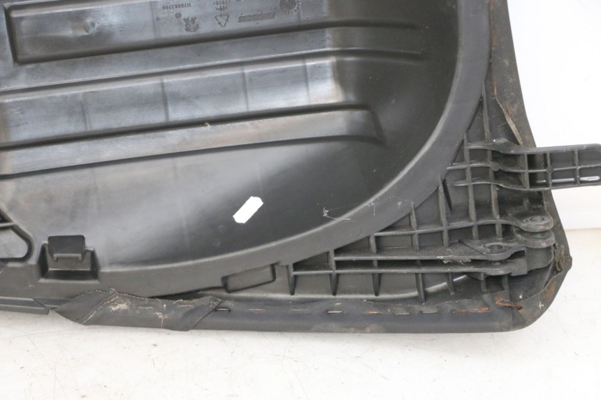 photo de BANCO TRASEIRO PEUGEOT SATELIS 125 (2013 - 2018) - Ampliação técnica