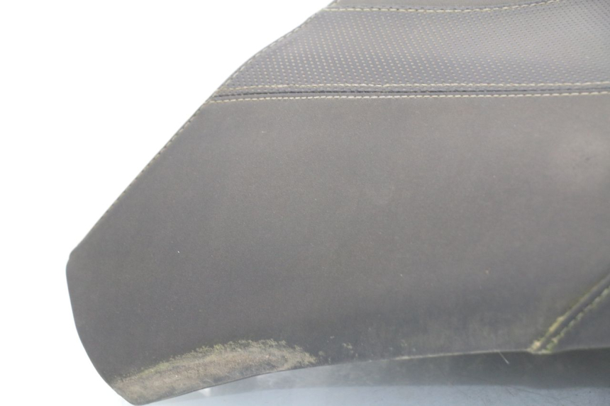 photo de BANCO TRASEIRO PEUGEOT SATELIS 300 (2012 - 2015) - Marcações e referências