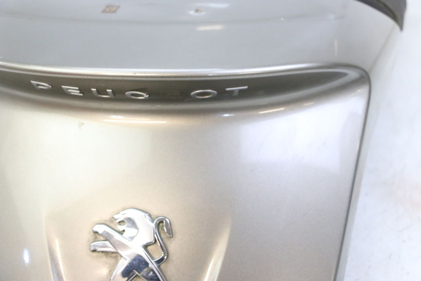 photo de BANCO TRASEIRO PEUGEOT SATELIS 125 (2013 - 2018) - Marcações e referências