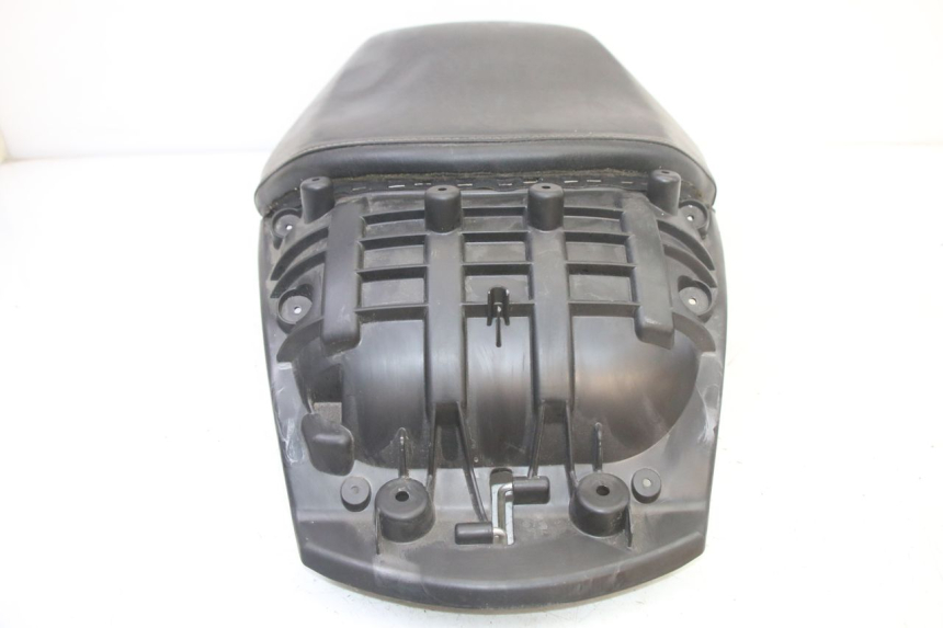 photo de BANCO TRASEIRO PEUGEOT SATELIS 250 (2006 - 2012) - Ampliação técnica