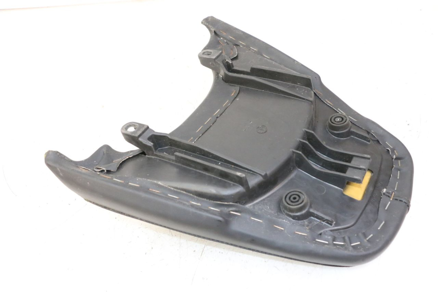 photo de BANCO TRASEIRO YAMAHA YP MAJESTY 125 (2007 - 2010) - Zoom do estado de desgaste