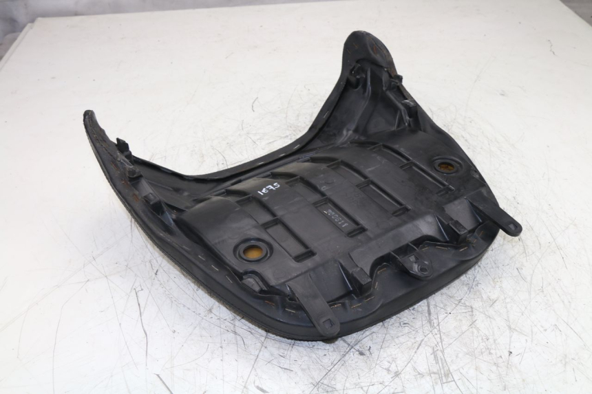 photo de BANCO TRASEIRO YAMAHA YP MAJESTY ABS 400 (2007 - 2009) - Detalhes característicos