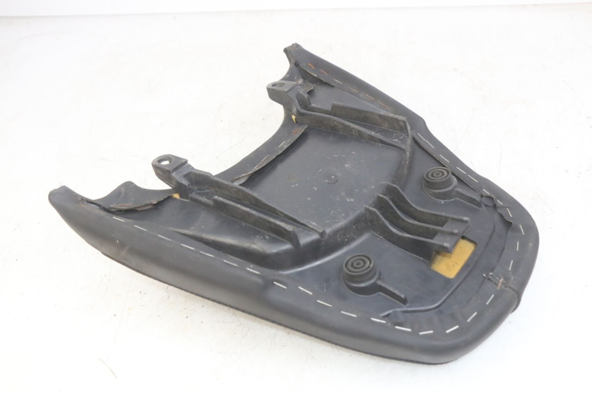 photo de BANCO TRASEIRO YAMAHA YP MAJESTY 125 (2007 - 2010) - Zoom do estado de desgaste