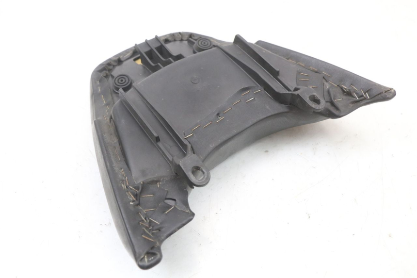 photo de BANCO TRASEIRO YAMAHA YP MAJESTY 125 (2002 - 2006) - Detalhes característicos