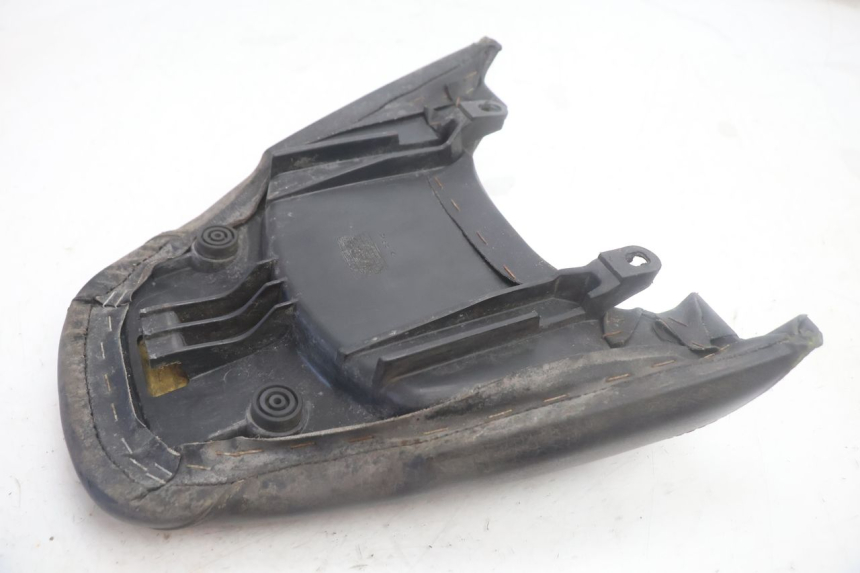 photo de BANCO TRASEIRO YAMAHA YP MAJESTY 125 (2002 - 2006) - Pontos de fixação