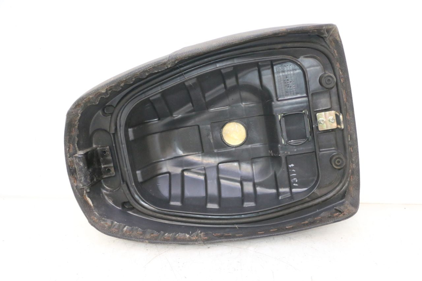 photo de ASSENTO DIANTEIRO KYMCO AGILITY 4T 10" 50 (2005 - 2018) - Pontos de fixação