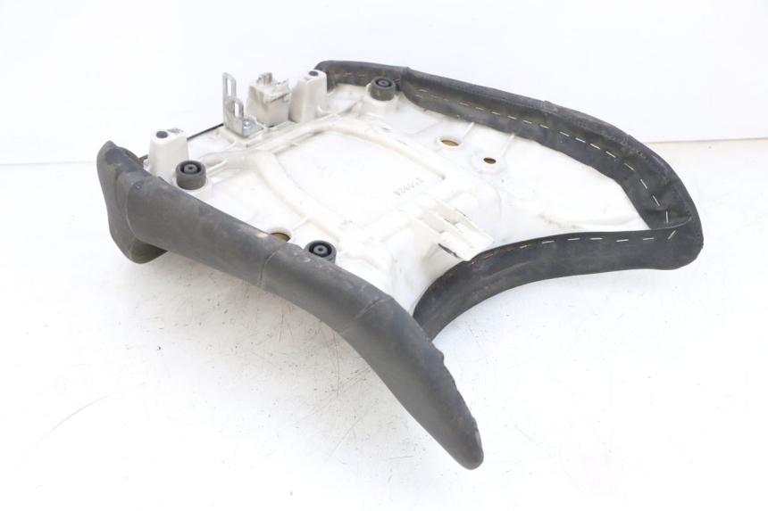 photo de BANCO DIANTEIRO YAMAHA FJR ABS 1300 (2006 - 2012) - Detalhe da peça