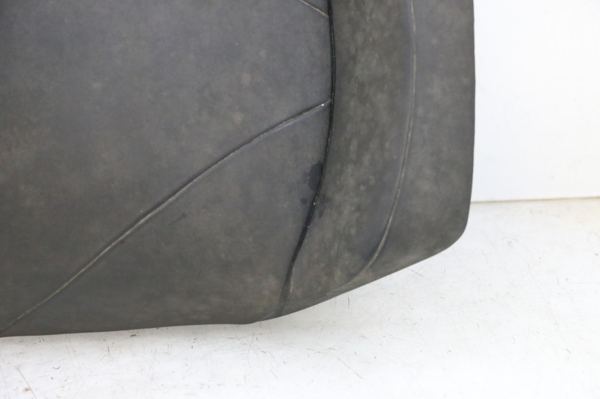 photo de BANCO DIANTEIRO YAMAHA FJR ABS 1300 (2006 - 2012) - Detalhes característicos