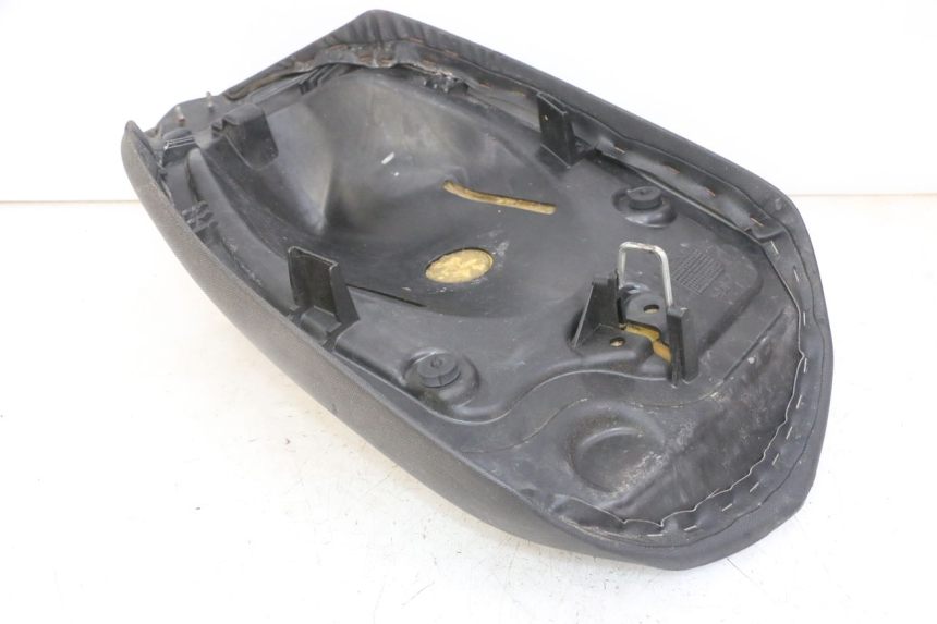 photo de BANCO DIANTEIRO PEUGEOT JET FORCE CARBU 50 (2003 - 2016) - Ampliação técnica