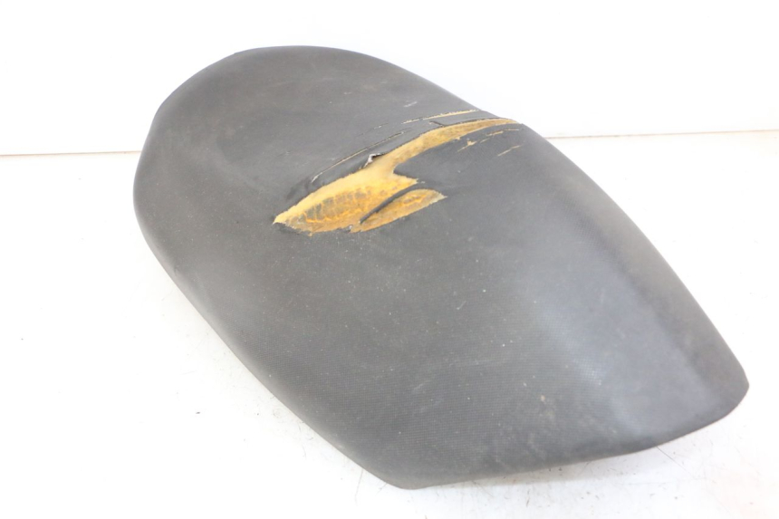 photo de BANCO DIANTEIRO PEUGEOT JET FORCE CARBU 50 (2003 - 2016) - Pontos de fixação