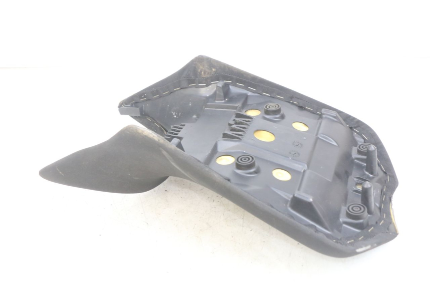 photo de BANCO DIANTEIRO YAMAHA MT ABS 125 (2014 - 2018) - Pontos de fixação