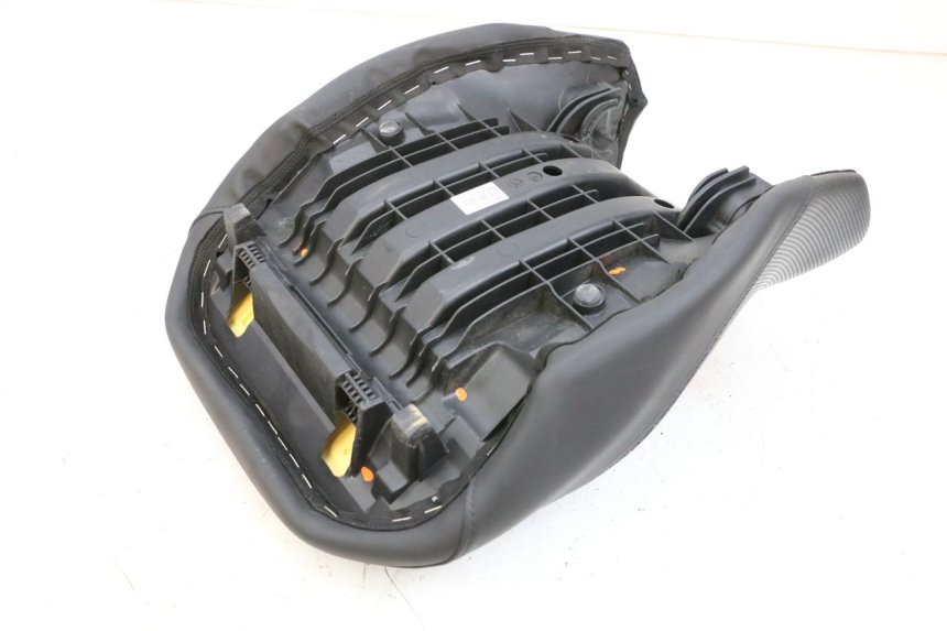 photo de BANCO DIANTEIRO BMW R GS 1250 (2021 - 2024) - Marcações e referências