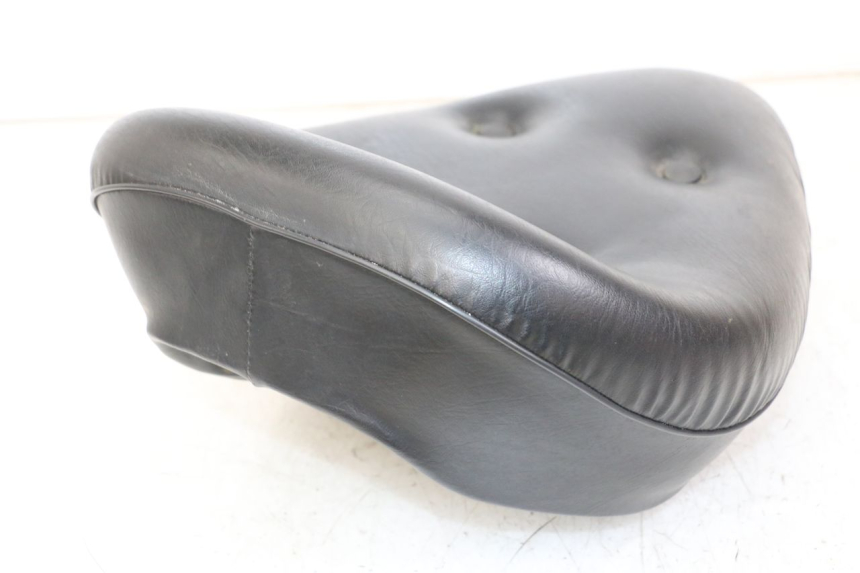 photo de BANCO DIANTEIRO REGAL RAPTOR RAXTER 2 125 (2007 - 2015) - Pontos de fixação