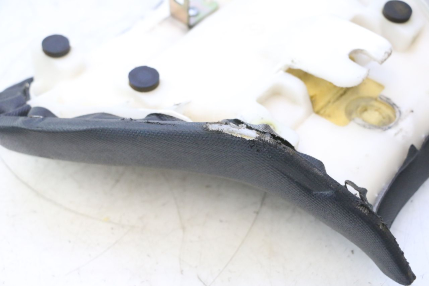photo de ASSENTO DIANTEIRO YAMASAKI ROADSTER 50 (2013 - 2018) - Pontos de fixação