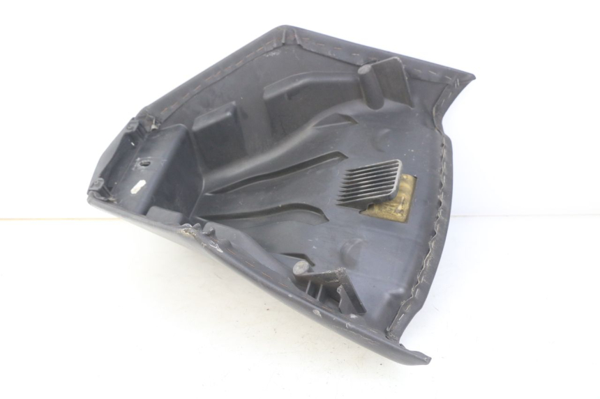 photo de BANCO DIANTEIRO PEUGEOT SATELIS 125 (2006 - 2009) - Detalhe da peça