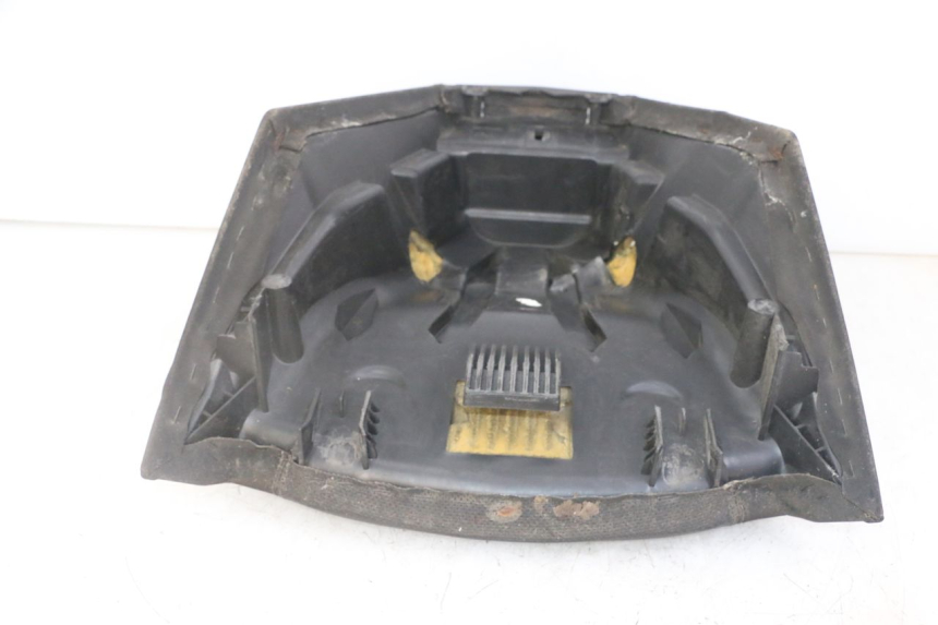 photo de BANCO DIANTEIRO PEUGEOT SATELIS 125 (2013 - 2018) - Pontos de fixação