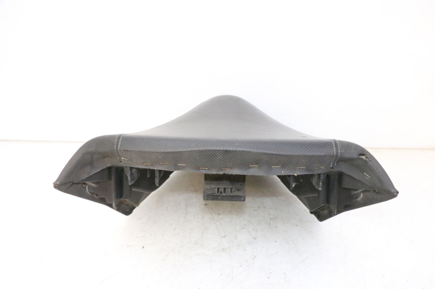 photo de BANCO DIANTEIRO PEUGEOT SATELIS 125 (2010 - 2012) - Detalhes característicos