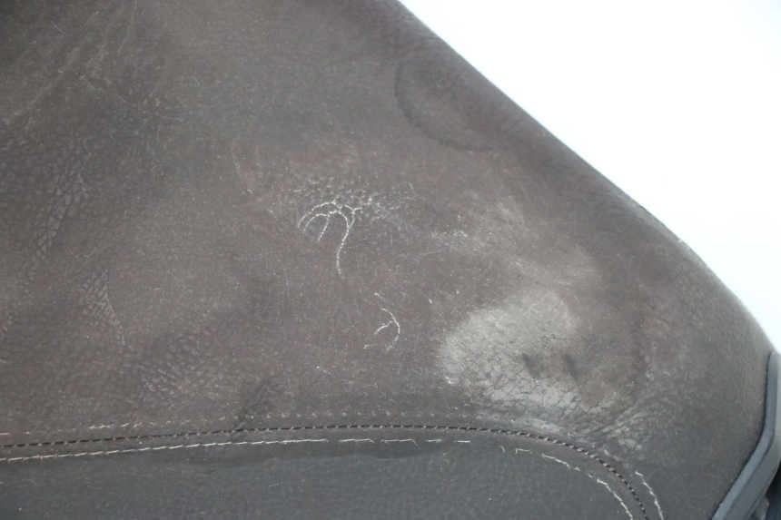 photo de BANCO DIANTEIRO PEUGEOT SATELIS 125 (2006 - 2009) - Detalhes característicos