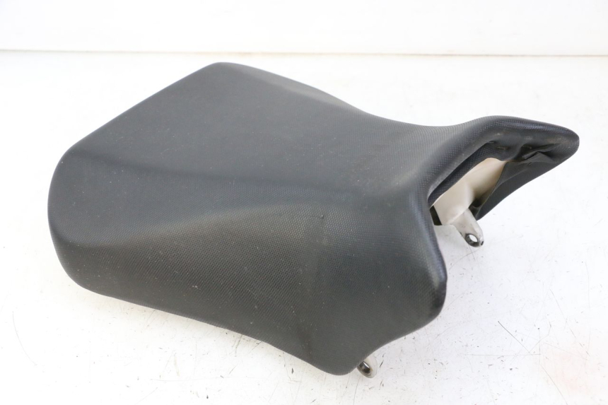 photo de BANCO DIANTEIRO SUZUKI SV S 650 (2003 - 2009) - Detalhe da peça
