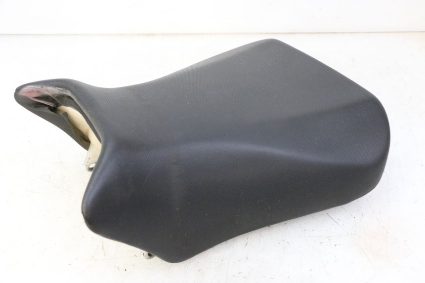 photo de BANCO DIANTEIRO SUZUKI SV S 650 (2003 - 2009) - Detalhes característicos