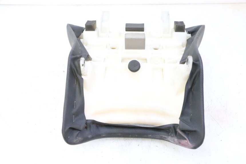 photo de BANCO DIANTEIRO SUZUKI SV S 650 (2003 - 2009) - Estado da superfície