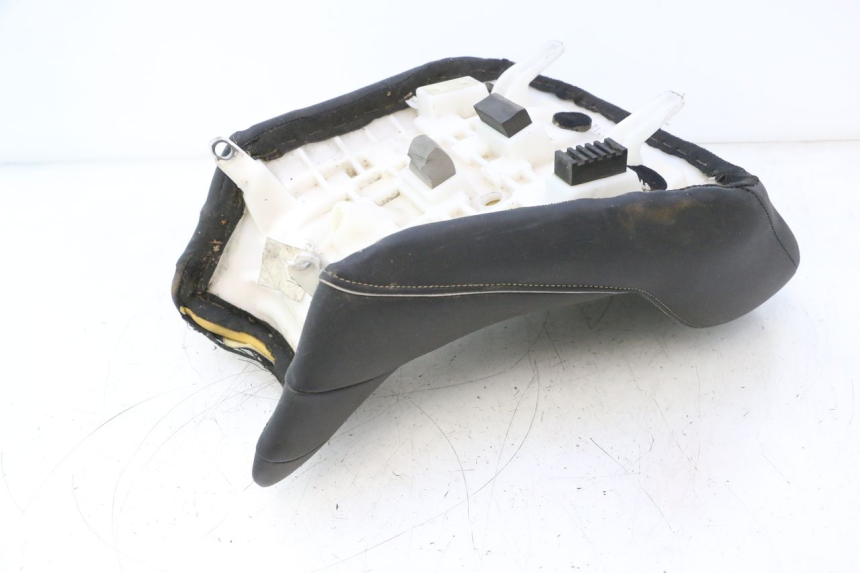 photo de BANCO DIANTEIRO SUZUKI SV S 650 (2003 - 2009) - Zoom do estado de desgaste