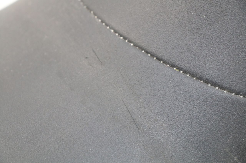 photo de BANCO DIANTEIRO YAMAHA TDM ABS 900 (2002 - 2014) - Detalhe da peça