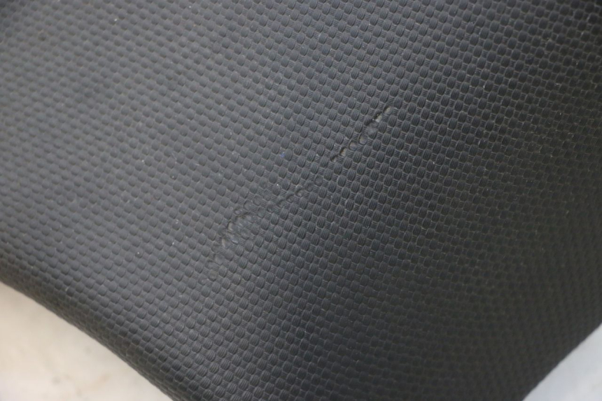 photo de BANCO DIANTEIRO KAWASAKI ZX-6R ZX6R 600 (1995 - 1997) - Detalhe da peça