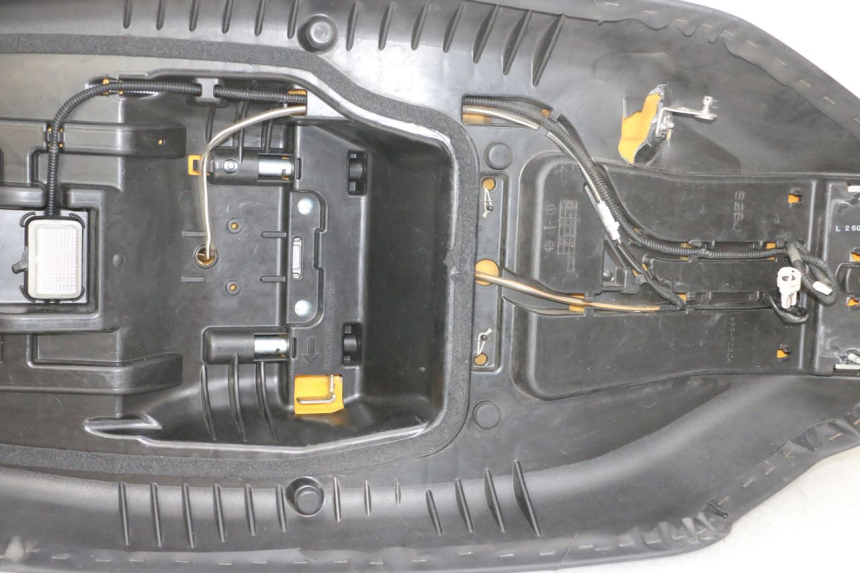photo de SELIM SUZUKI BURGMAN 650 (2013 - 2020) - Detalhes característicos