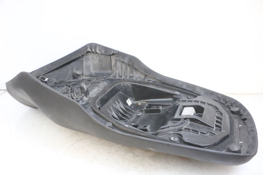 photo de SELIM SUZUKI BURGMAN EXECUTIVE ABS 650 (2006 - 2012) - Vista de perto