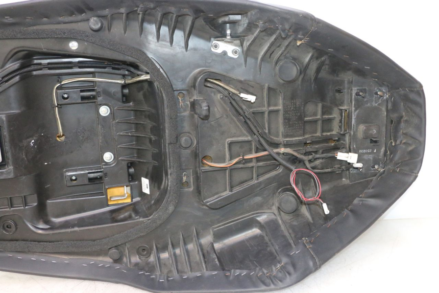 photo de SELIM SUZUKI BURGMAN EXECUTIVE ABS 650 (2006 - 2012) - Outro ângulo de visão